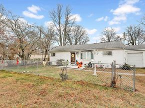 34 Tamarack Street, Central Islip NY 11722
