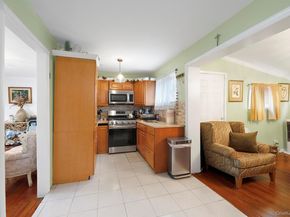 34 Tamarack Street, Central Islip NY 11722