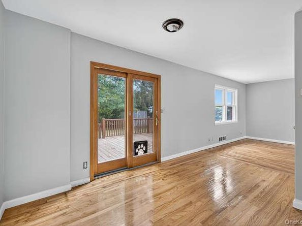 452 Latham Road, Mineola NY 11501