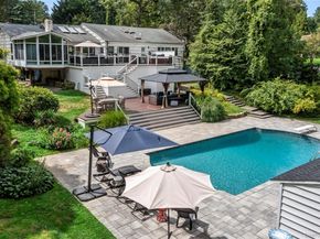 17 Plane Tree Lane, Dix Hills NY 11746