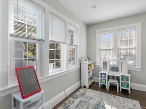 59 E 21st Street, Huntington Station NY 11746