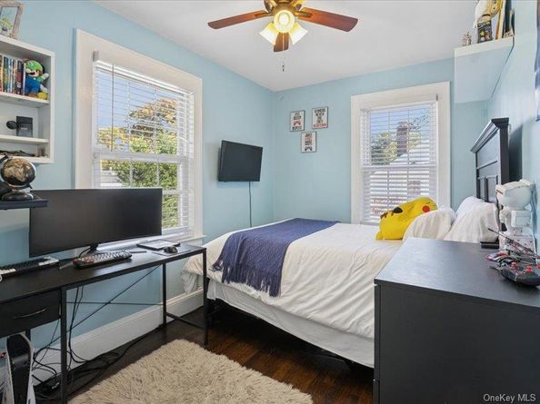 59 E 21st Street, Huntington Station NY 11746