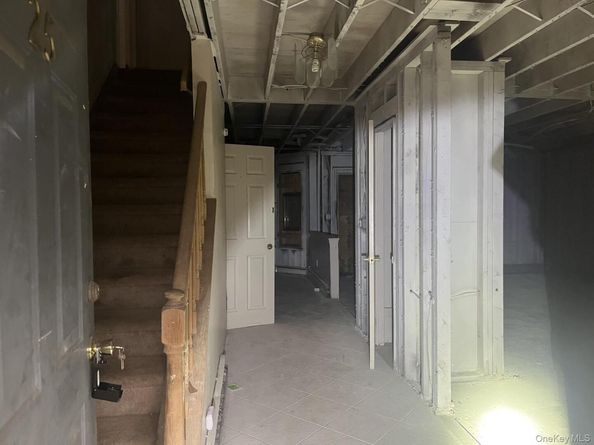 25 Avenue B, Holbrook NY 11741