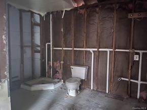25 Avenue B, Holbrook NY 11741