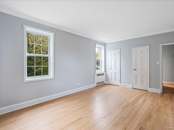 22 Hamilton Place I1, Garden City NY 11530