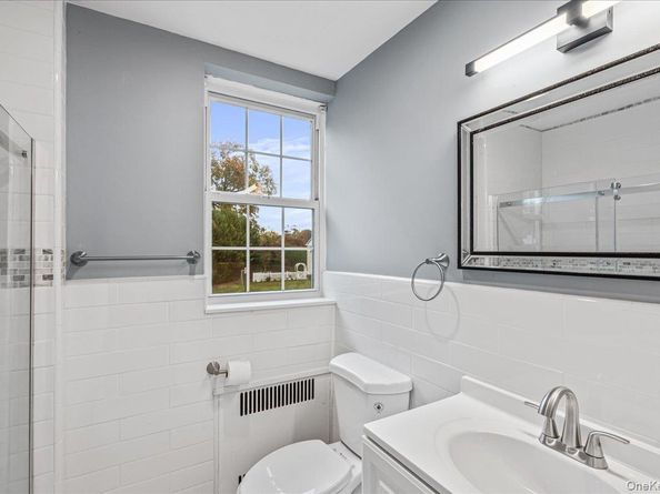 22 Hamilton Place I1, Garden City NY 11530