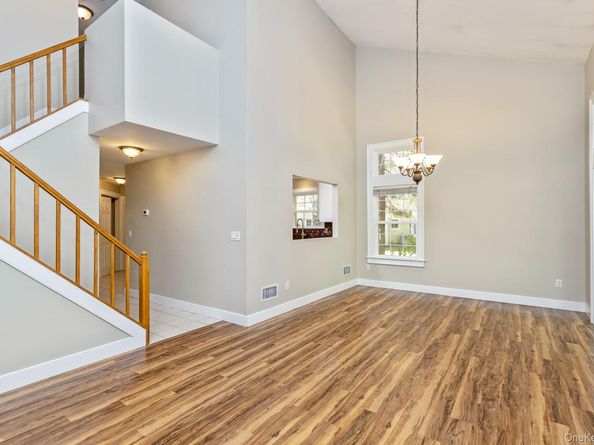 17 Pidgeon Court, Manorville NY 11949