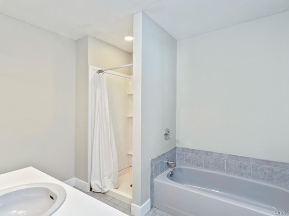 17 Pidgeon Court, Manorville NY 11949