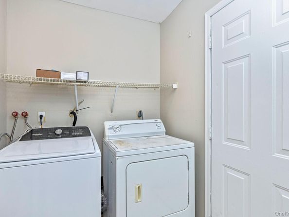 17 Pidgeon Court, Manorville NY 11949