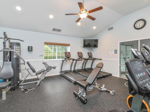 17 Pidgeon Court, Manorville NY 11949