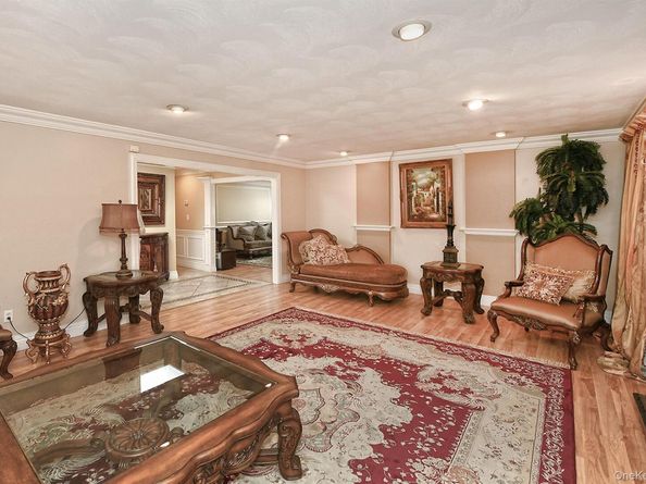 22 Apple Blossom Lane, East Patchogue NY 11772