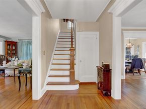 51-27 Browvale Lane, Little Neck NY 11362