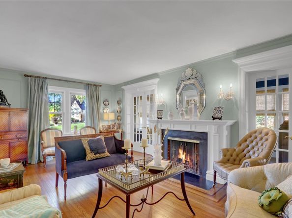 51-27 Browvale Lane, Little Neck NY 11362