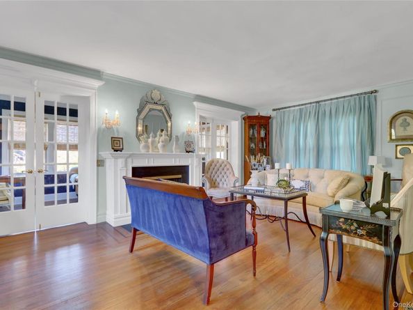 51-27 Browvale Lane, Little Neck NY 11362