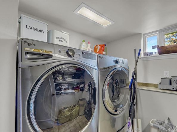 51-27 Browvale Lane, Little Neck NY 11362