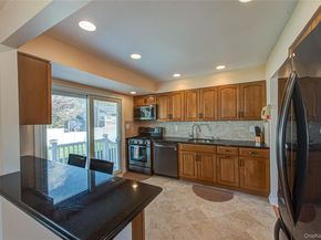 49 Spector Lane, Plainview NY 11803