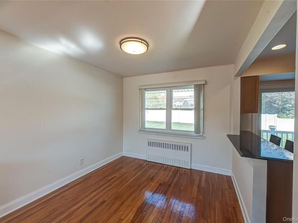 49 Spector Lane, Plainview NY 11803