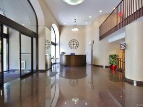 15 Stewart Place 1R, White Plains NY 10603