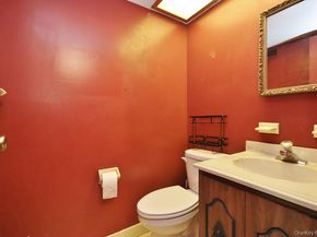 15 Stewart Place 1R, White Plains NY 10603