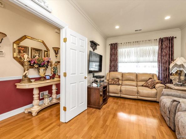 145 Maya Circle, Central Islip NY 11722