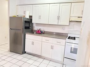 43-04 158 Street 3E, Flushing NY 11358