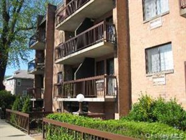 43-04 158 Street 3E, Flushing NY 11358