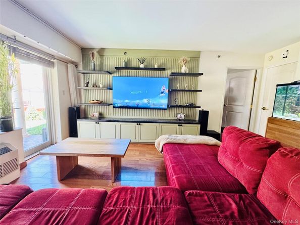 64-34 Grand Central Parkway 1E, Forest Hills NY 11375