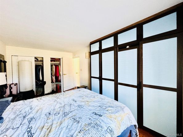 64-34 Grand Central Parkway 1E, Forest Hills NY 11375