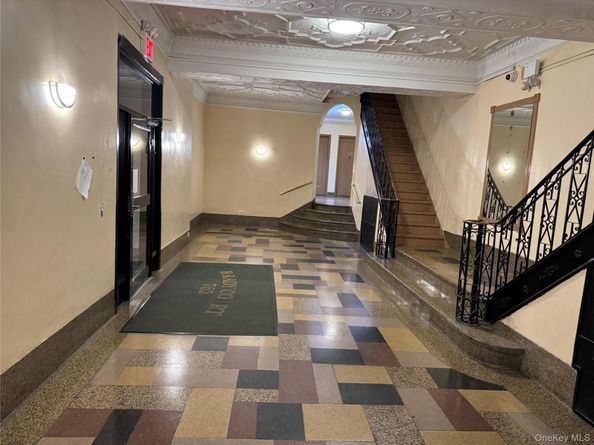 762 Brady Avenue 221, Bronx NY 10462