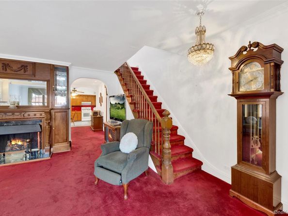 242 E 237th Street, Bronx NY 10470
