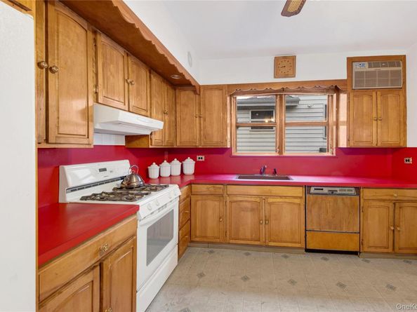 242 E 237th Street, Bronx NY 10470
