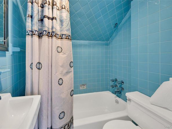 242 E 237th Street, Bronx NY 10470