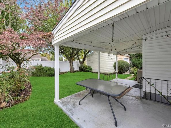 60 Underhill Avenue, Hicksville NY 11801