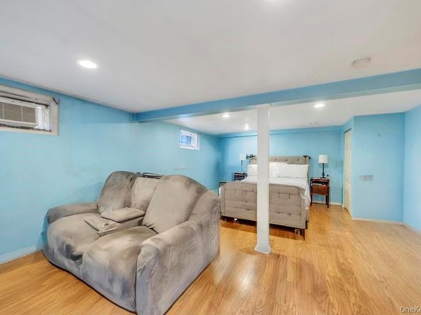 60 Underhill Avenue, Hicksville NY 11801