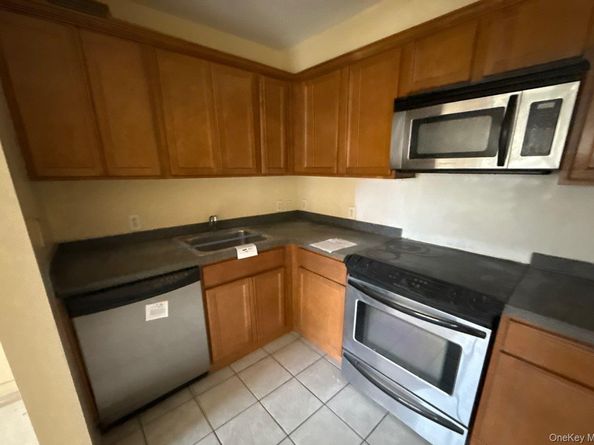 221 Beach 80th Street 3D, Rockaway Beach NY 11693