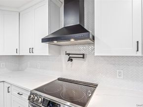 598 N Suffolk Avenue, Massapequa NY 11758