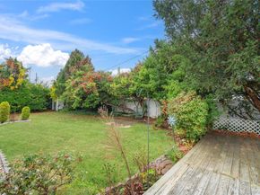 34 Meadow Wood Lane, Farmingdale NY 11735