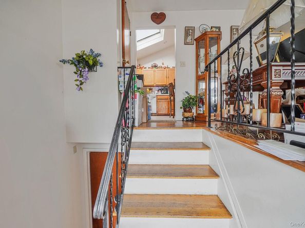 3 Tompkins Place, Hempstead NY 11550