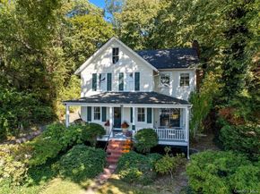 68 East Shore Road, Huntington NY 11743