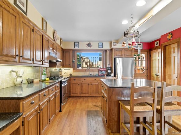68 East Shore Road, Huntington NY 11743