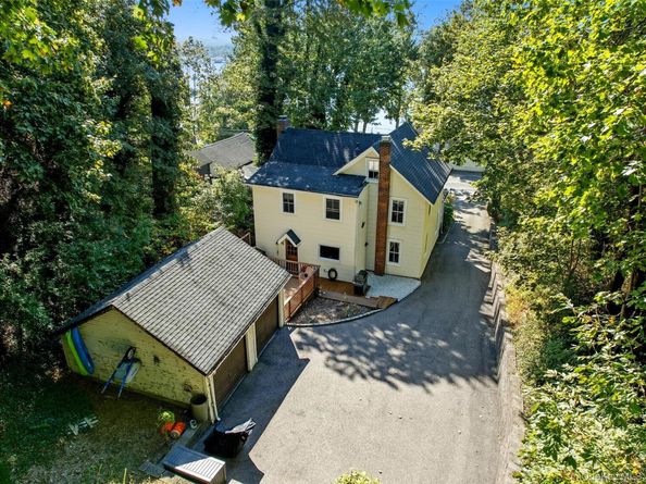68 East Shore Road, Huntington NY 11743