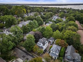 30 Monroe Street, Port Washington NY 11050
