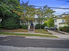 30 Monroe Street, Port Washington NY 11050