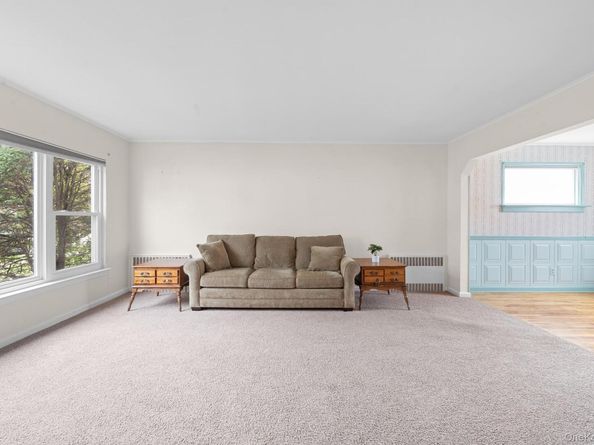 239 White Road, Mineola NY 11501