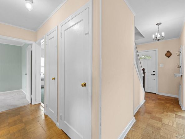 239 White Road, Mineola NY 11501