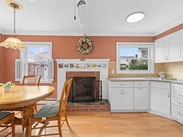 239 White Road, Mineola NY 11501