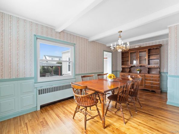 239 White Road, Mineola NY 11501