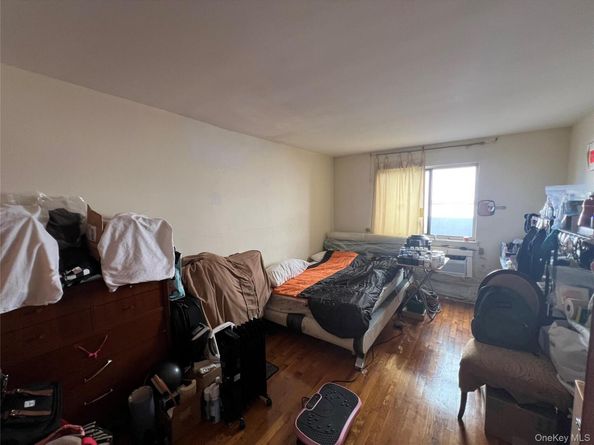 143-27 Roosevelt Avenue, Flushing NY 11354