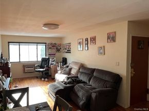 143-27 Roosevelt Avenue, Flushing NY 11354