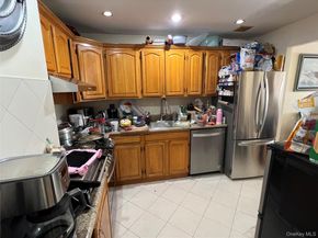 143-27 Roosevelt Avenue, Flushing NY 11354